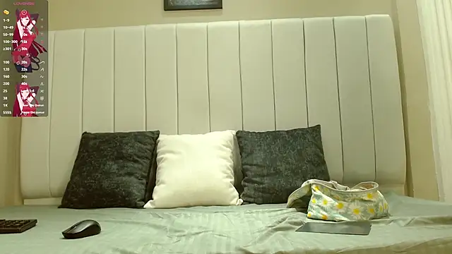 kendra lux1 online show from October 13, 2025, 1:56 pm