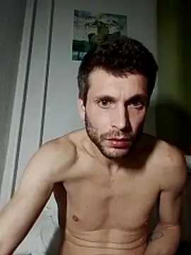 Snapshot of Malcom2f chatting on January 7, 2026, 3:00 am Malcom2f online show from January 7, 2026, 3:00 am