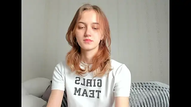 dreamy pollyyy online show from November 9, 2025, 6:56 pm