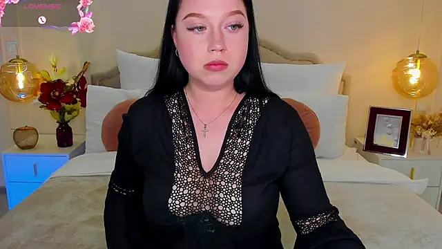 LexiePat online show from July 7, 2026, 12:20 pm