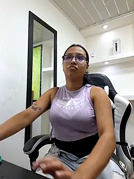 susan mooree online show from November 24, 2025, 6:41 pm