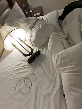 your-hugehard-ashi online show from April 28, 2026, 7:51 pm