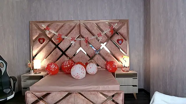 ANABELL BROWN online show from September 13, 2025, 12:27 pm