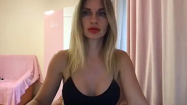 KarelliaStar online show from June 27, 2026, 5:41 pm