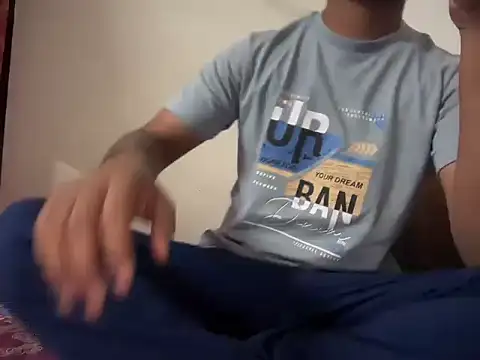 bossyjuicy online show from December 18, 2025, 6:34 pm