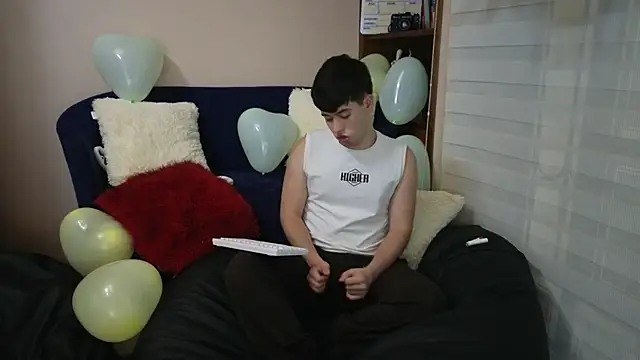 tightncuteass online show from February 8, 2026, 1:58 am