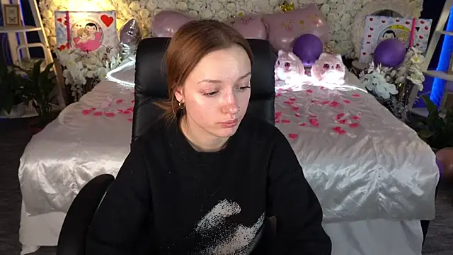 FoxyMayy online show from March 10, 2026, 1:48 pm