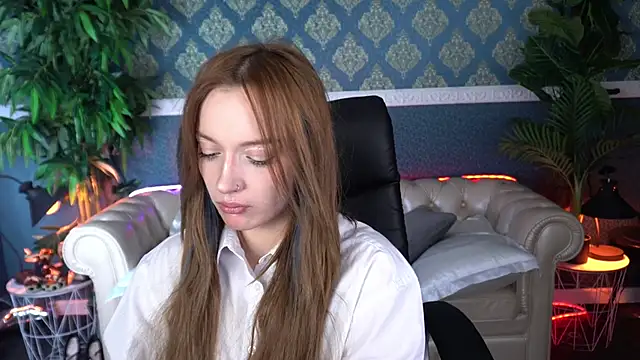 FoxyMayy online show from April 30, 2026, 4:41 am