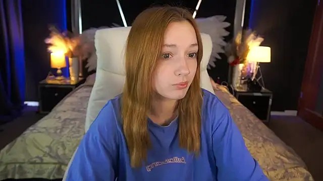 FoxyMayy online show from August 5, 2026, 1:16 pm