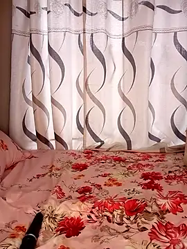 BlackberriesXxx online show from December 17, 2025, 1:05 pm