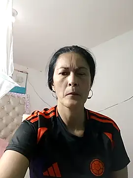 ZARAY 1118 online show from September 21, 2025, 9:42 pm