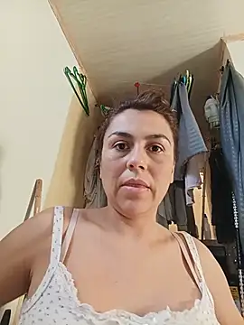 vanessa-titisM online show from July 26, 2026, 10:27 pm