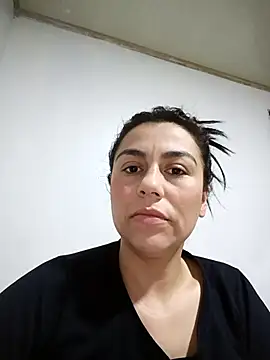 vanessa-titisM online show from November 30, 2025, 4:57 am