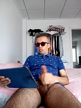 EmilioTaladdro online show from May 5, 2026, 10:18 am