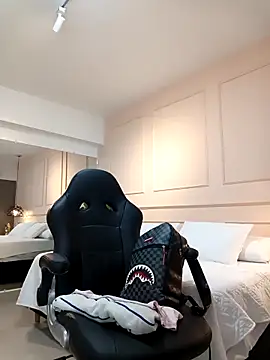 ArielBlossom    online show from March 20, 2026, 12:06 pm