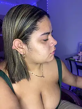 Anabelle 00  online show from April 27, 2026, 3:37 am