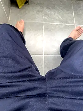 LAZ3R1 online show from November 2, 2025, 12:54 pm