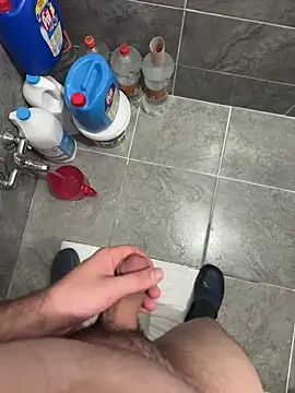 LAZ3R1 online show from September 28, 2025, 8:49 pm