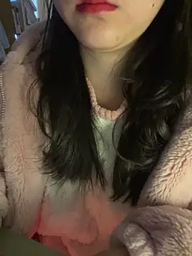 Snapshot of ruiki666 chatting on December 23, 2025, 4:12 am ruiki666 online show from December 23, 2025, 4:12 am