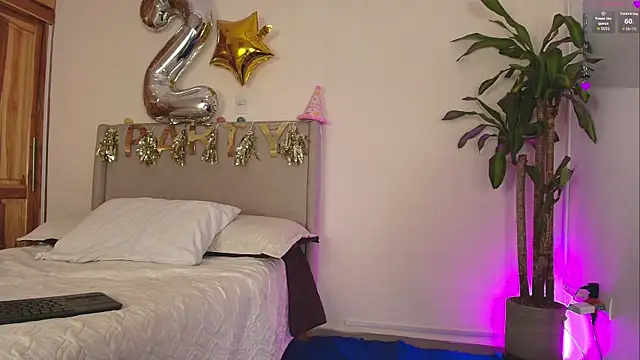 MaryMoon  online show from May 6, 2026, 8:35 pm