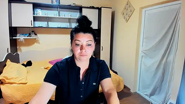 Soffy Skye online show from June 6, 2026, 3:56 am