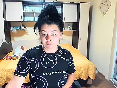 Soffy Skye online show from June 12, 2026, 4:54 am