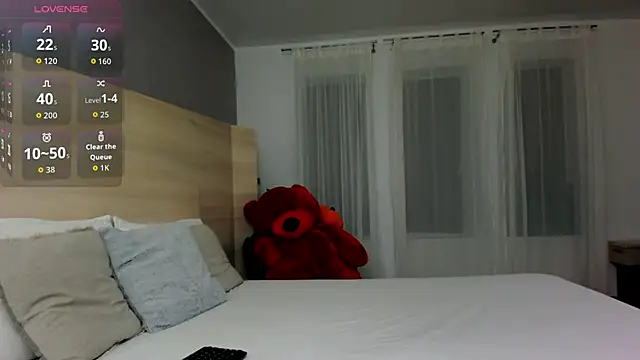 Missy Skye online show from November 28, 2025, 6:24 am