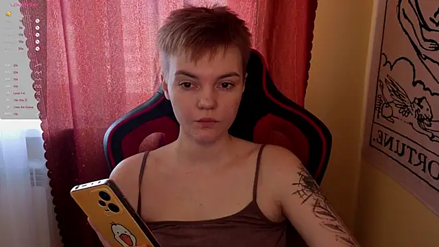 KrisNeal online show from October 12, 2025, 9:32 am