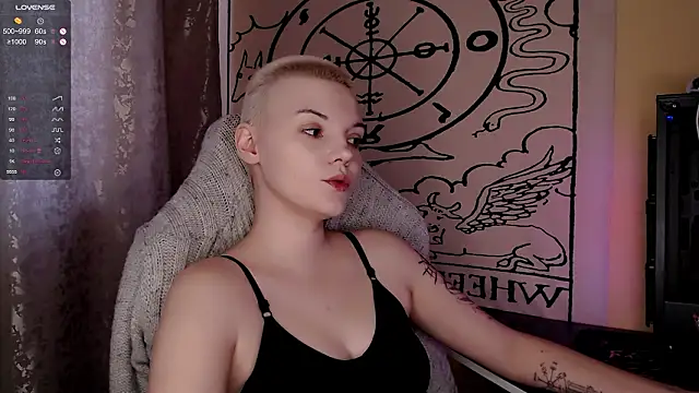 Snapshot of KrisNeal chatting on February 5, 2026, 9:05 am KrisNeal online show from February 5, 2026, 9:05 am