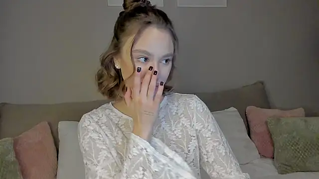 Stefa Evans online show from September 17, 2025, 3:36 pm