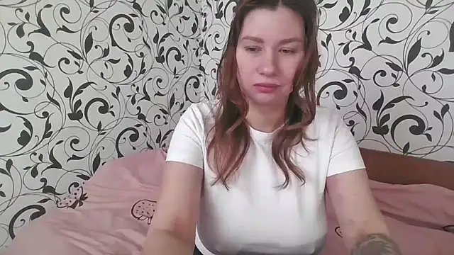 YourEmilie online show from February 3, 2026, 9:03 am