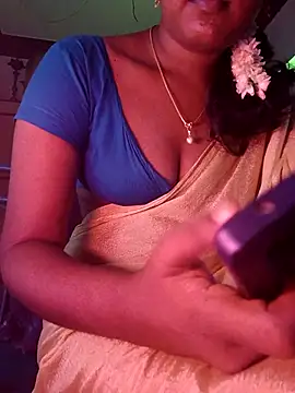 Snapshot of Tamil_Kavitha chatting on May 3, 2026, 6:29 am Tamil Kavitha online show from May 3, 2026, 6:29 am