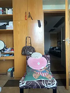 xiuchun100 online show from February 21, 2026, 7:32 am