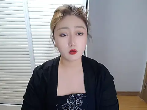 Snapshot of meizijiang chatting on September 13, 2025, 12:05 pm meizijiang online show from September 13, 2025, 12:05 pm