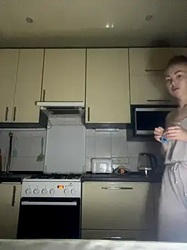 MartaLuna  online show from November 24, 2025, 7:58 pm