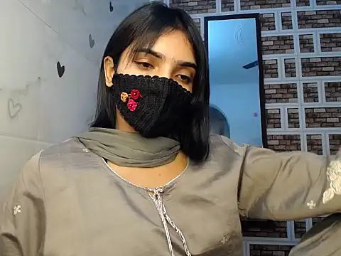 Sweetangle24 online show from February 4, 2026, 7:42 pm