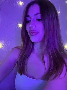 Elizabeth Tay online show from October 20, 2025, 4:51 pm