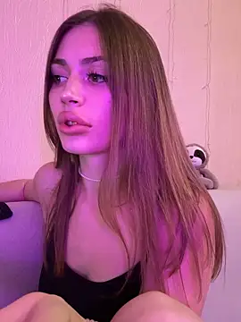 Elizabeth Tay online show from November 13, 2025, 3:49 pm