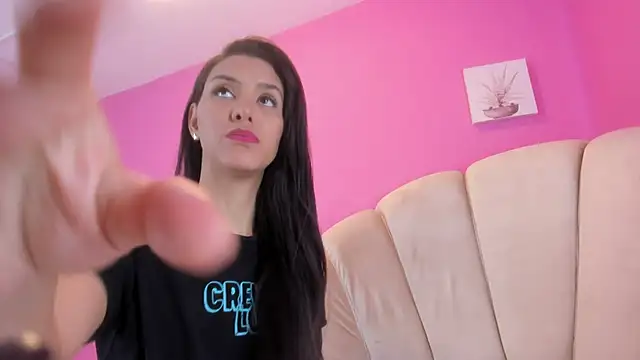 miajhonsonx online show from November 22, 2025, 3:22 pm