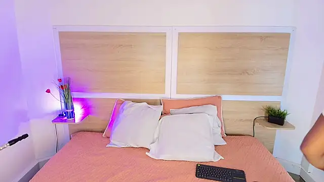 ValeryCortezm online show from September 30, 2025, 11:49 am