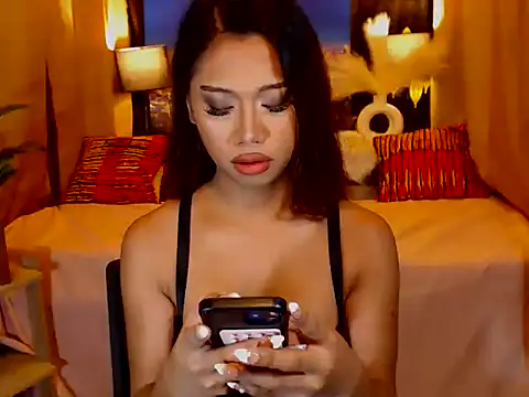 Snapshot of XGoddessOfSatisfactionxX chatting on May 7, 2026, 11:41 pm XGoddessOfSatisfactionxX online show from May 7, 2026, 11:41 pm