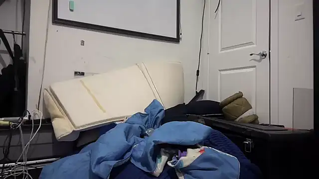 jasoncali305 online show from November 29, 2025, 9:48 pm