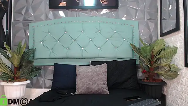 sheyla  ebony online show from October 17, 2025, 9:27 pm