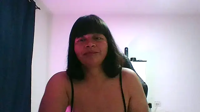 adri89-g online show from April 2, 2026, 11:33 pm