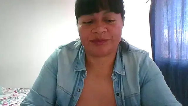 adri89-g online show from January 18, 2026, 6:22 pm