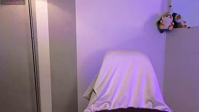 Molllysdays online show from September 29, 2025, 10:04 pm