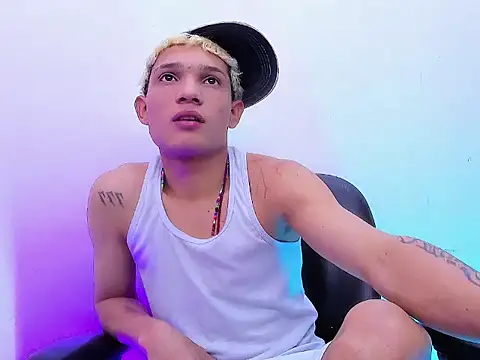 EL VENEZOLANO 22CM online show from November 28, 2025, 4:34 am