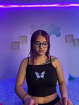 Daliila 11 online show from February 2, 2026, 7:35 pm