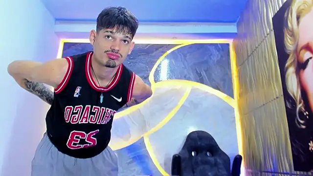 Iam Steven online show from December 22, 2025, 4:45 am