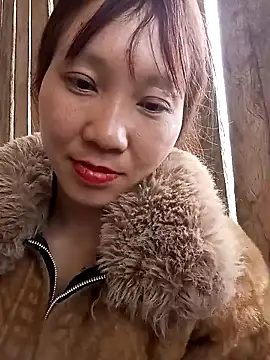 bonnie-00 online show from February 17, 2026, 4:32 am